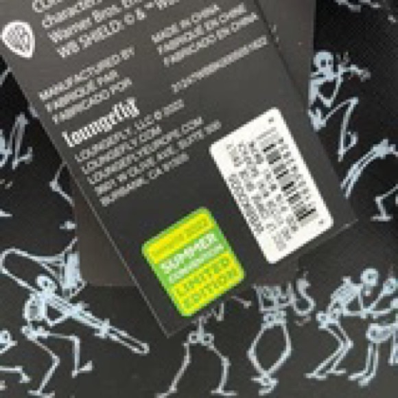 LOUNGEFLY 2022 SUMMER CONVENTION CORPSE BRIDE EMILY AND VICTOR MINI - Picture 12 of 14